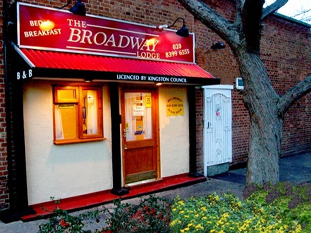 Broadway Lodge Bed And Breakfast Surbiton Exteriör bild